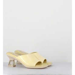 New Garrice Mules En Cuir Vernis Beige Talon Plexi - Synthia Beige Sandals