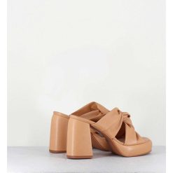 Online Garrice Mules A Plateforme En Cuir Souple Beige - Auri Cloe Biscotto