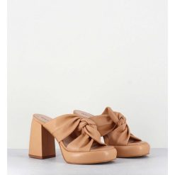 Online Garrice Mules A Plateforme En Cuir Souple Beige - Auri Cloe Biscotto